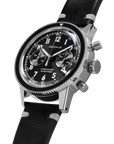 WP-01 NOVEMBER de côté - vue sur la profondeur du cadran sandwich et index appliqués | Dédale Watches
