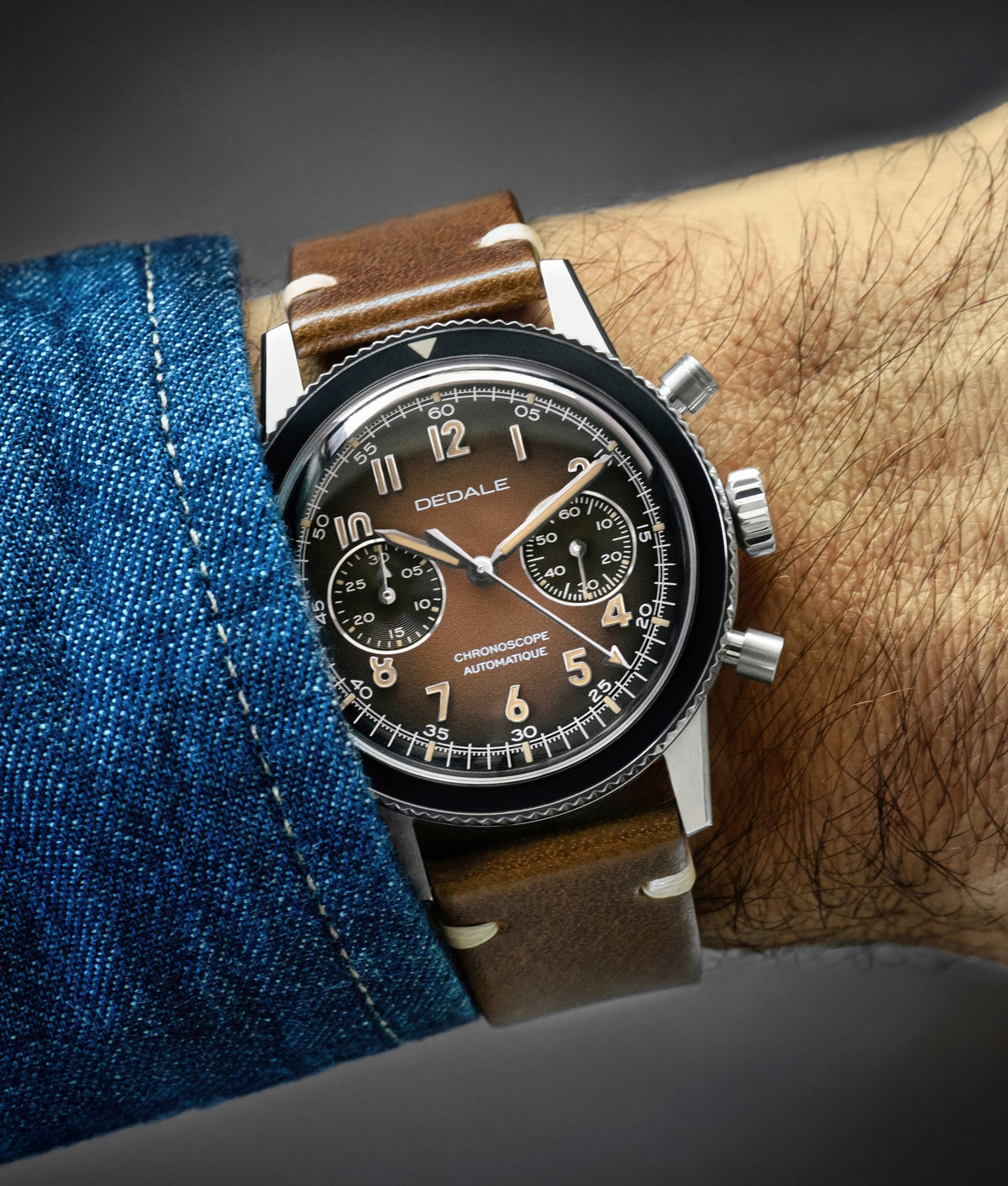 Chronoscope homme français de pilote d'avion sur son bracelet en cuir italien  marron