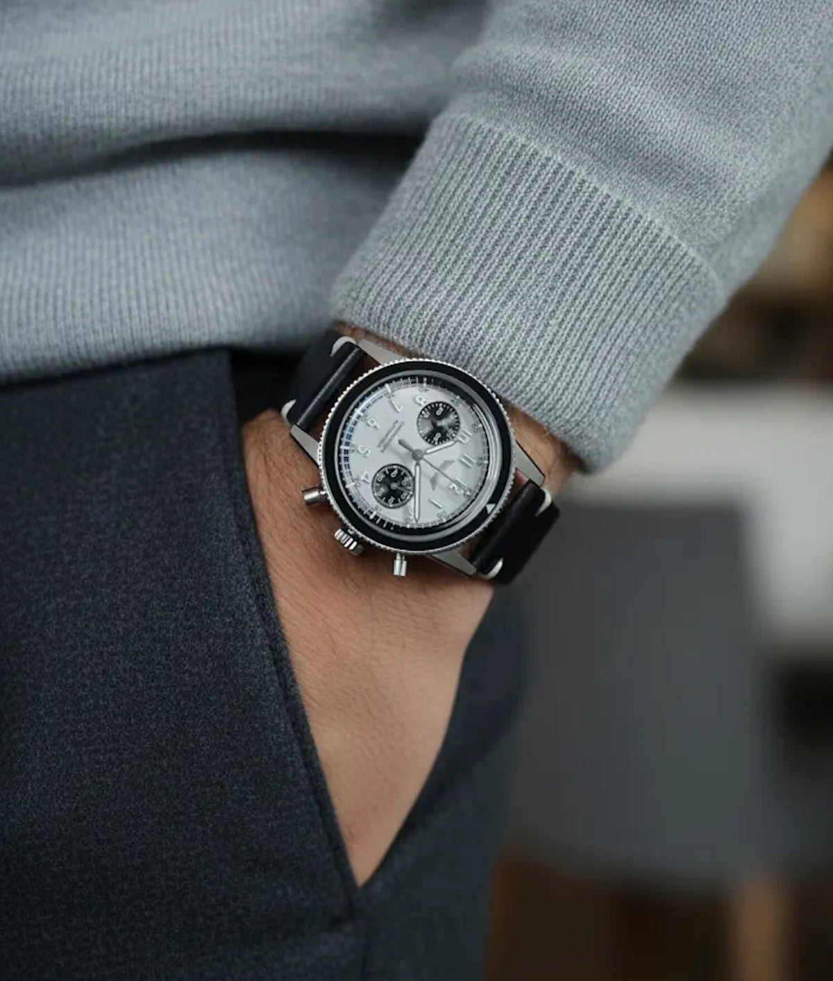 Montre pour homme Française Chronographe gris élégant Dédale