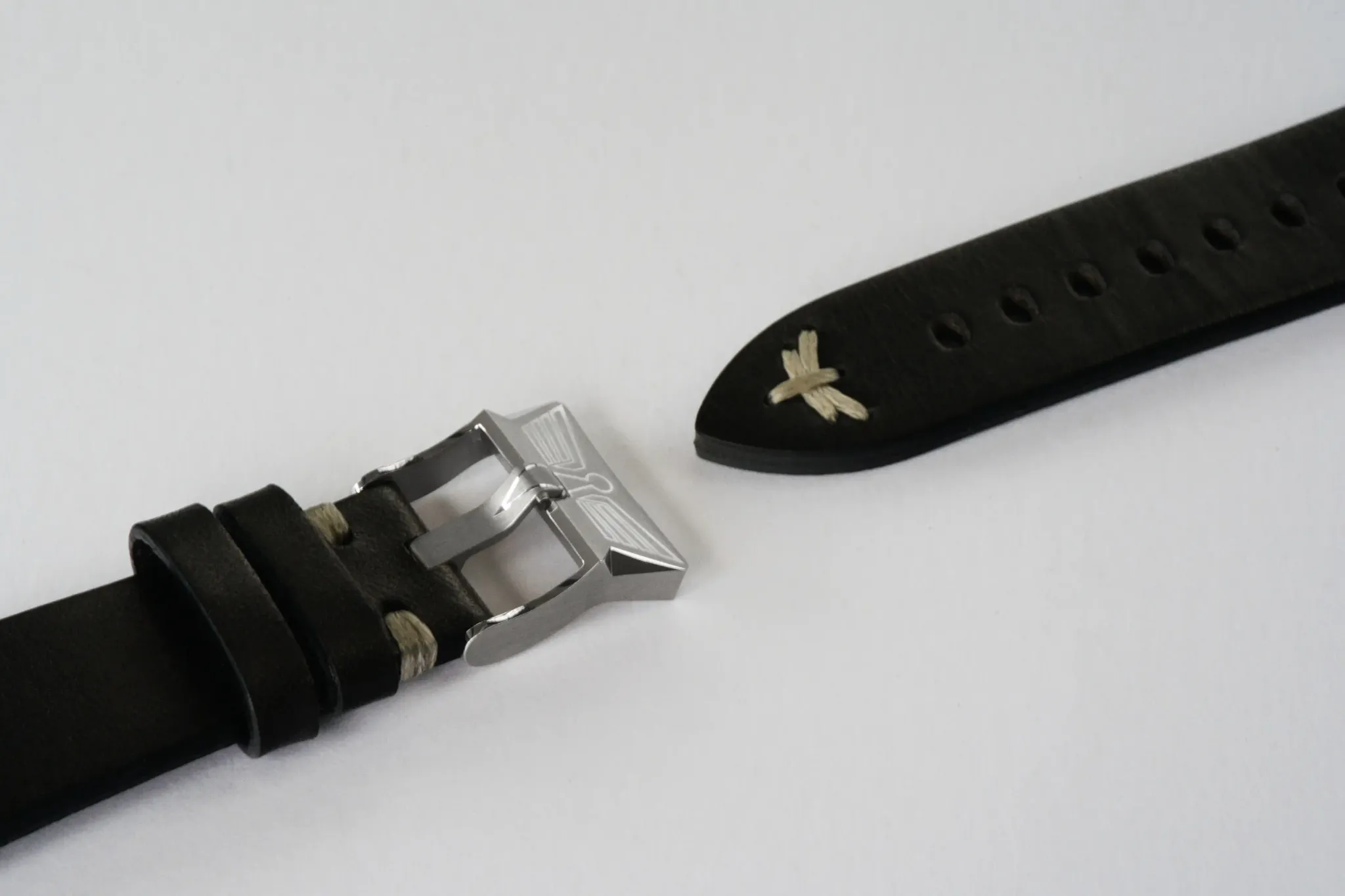 Bracelet en cuir noir italien - Montres Dédale